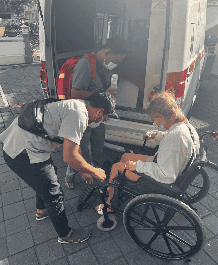 Medical transport assistance for mobility-impaired patient