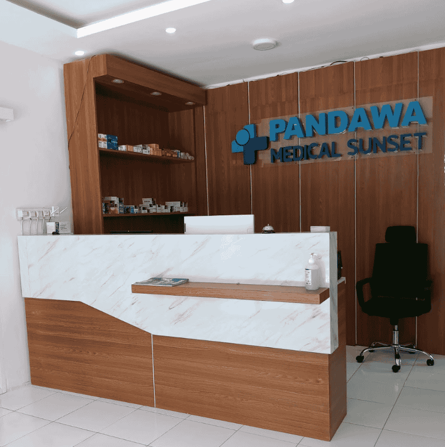 Receptionist at Pandawa Medica Group medical clinic